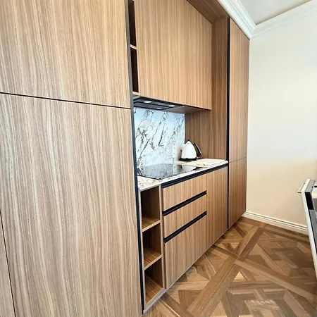 Lemare Apartment