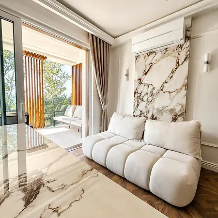 Lemare Apartment